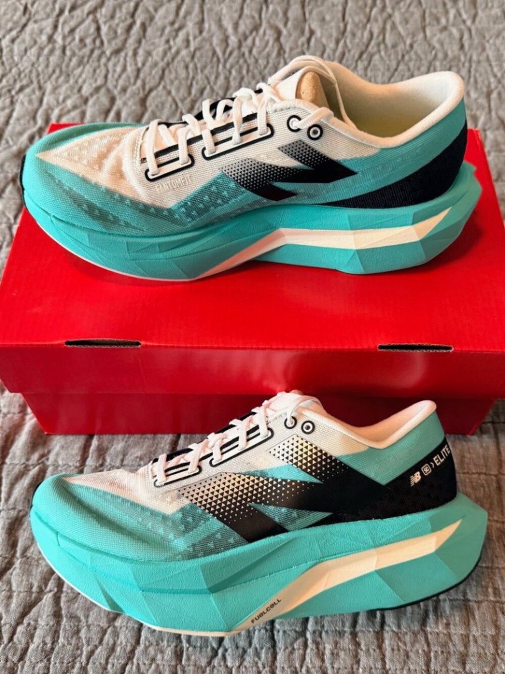 New Balance FuelCell SuperComp Elite v4 (Womens Sz 9)